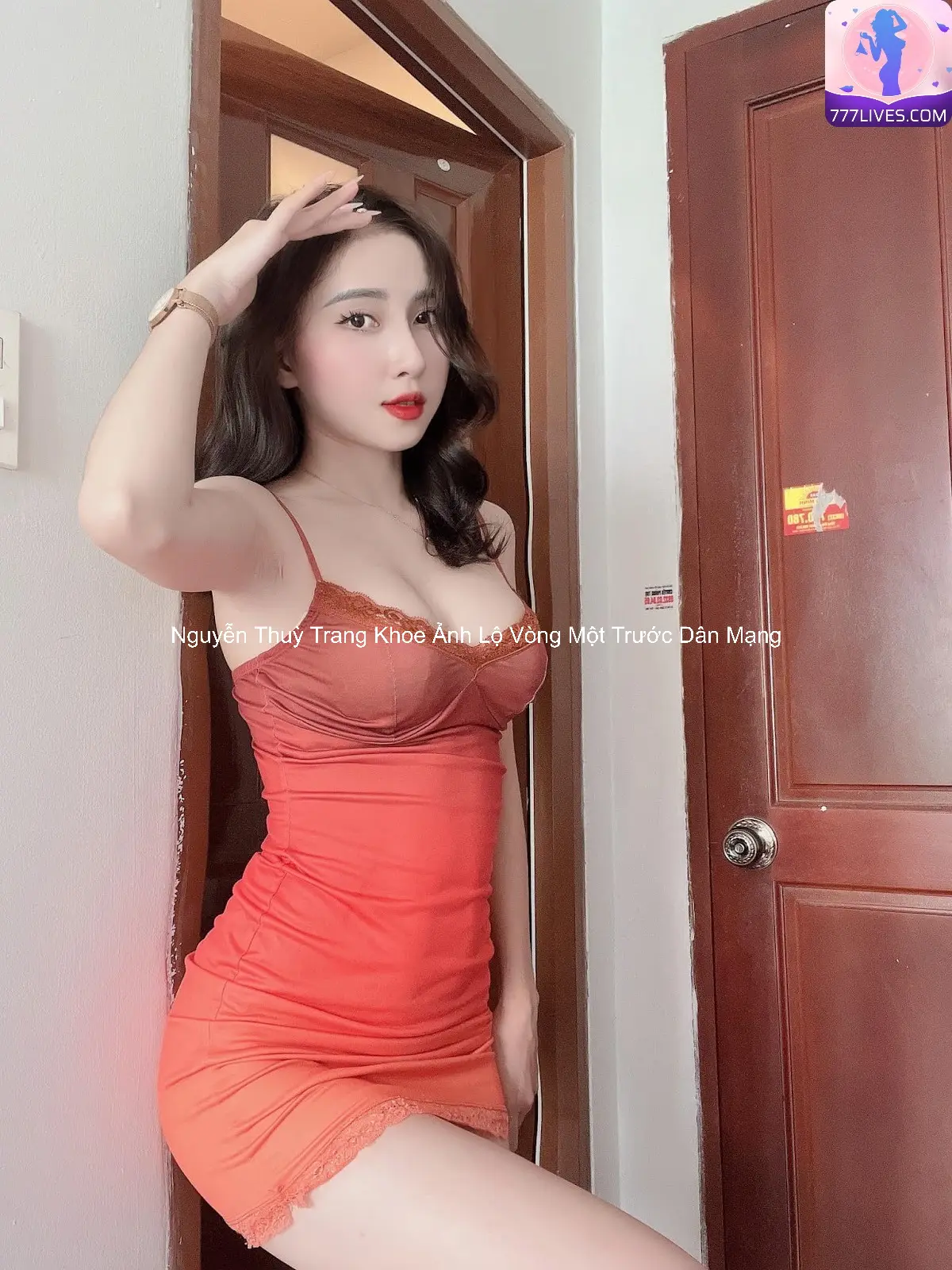 Nguyễn Thuỳ Trang Khoe Ảnh Lộ Vòng Một Trước Dân Mạng 4